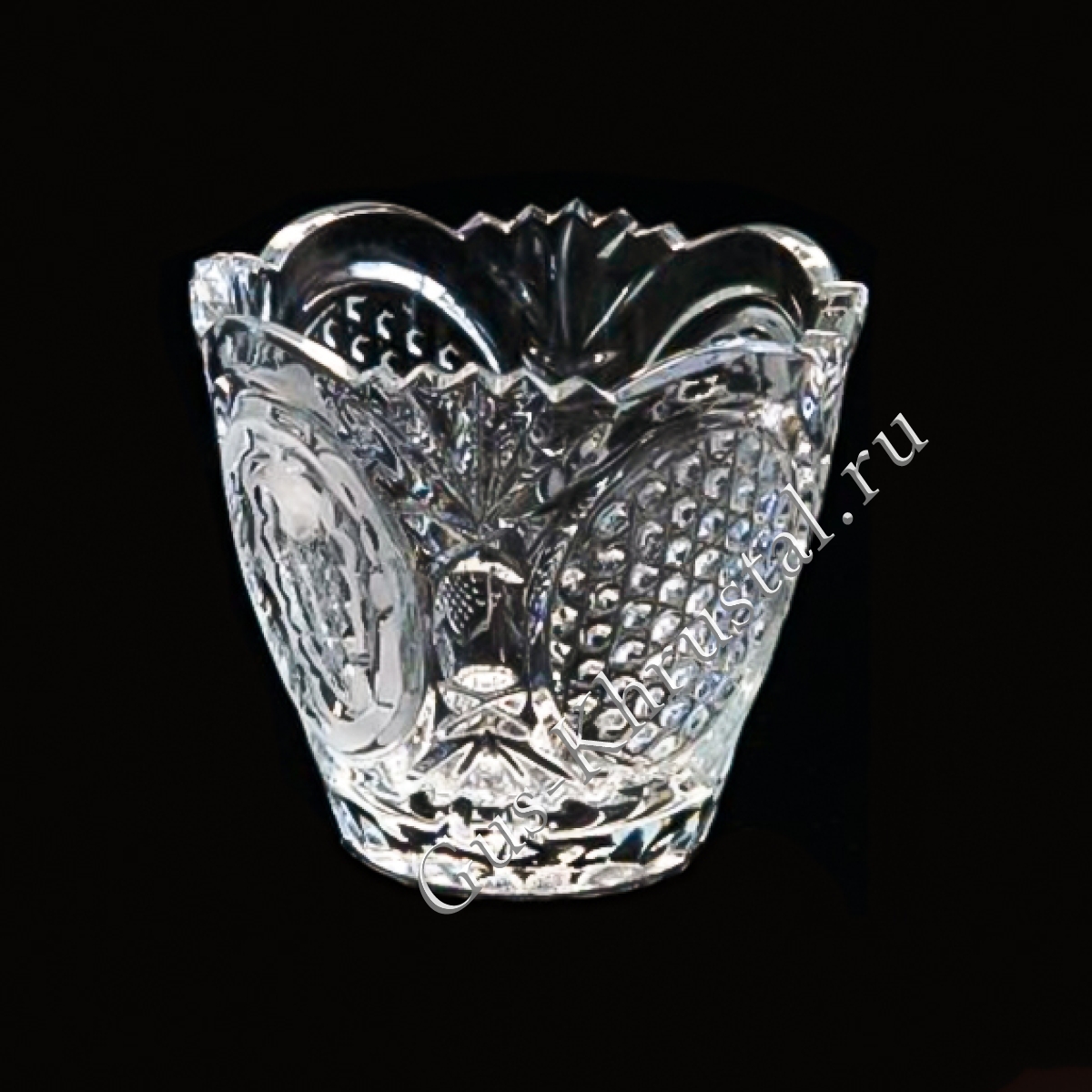 Салатник Ананас